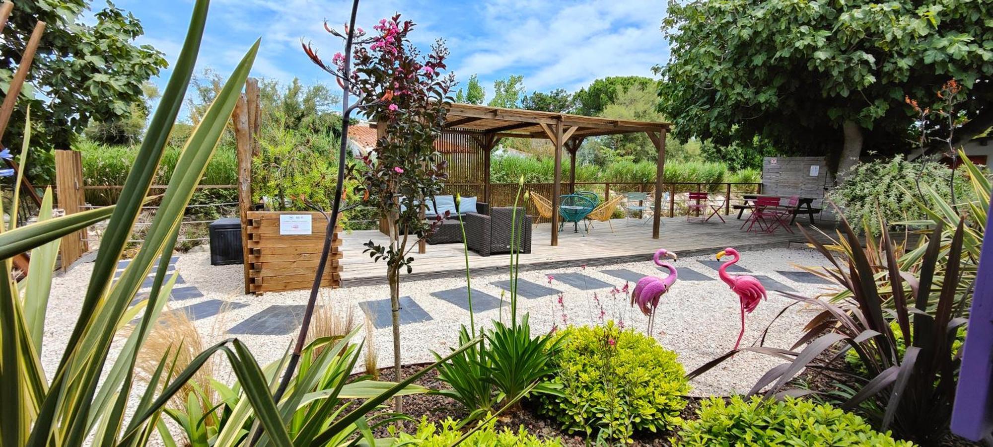Logis Le Nid Du Pont De Gau Aparthotel Saintes-Maries-de-la-Mer Exterior foto